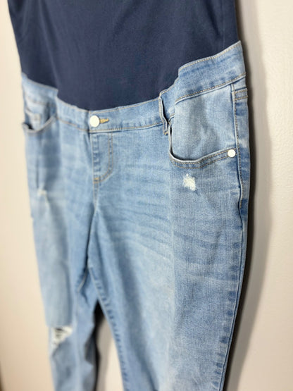 XL - Paisley Sky Distressed Boyfriend Jeans