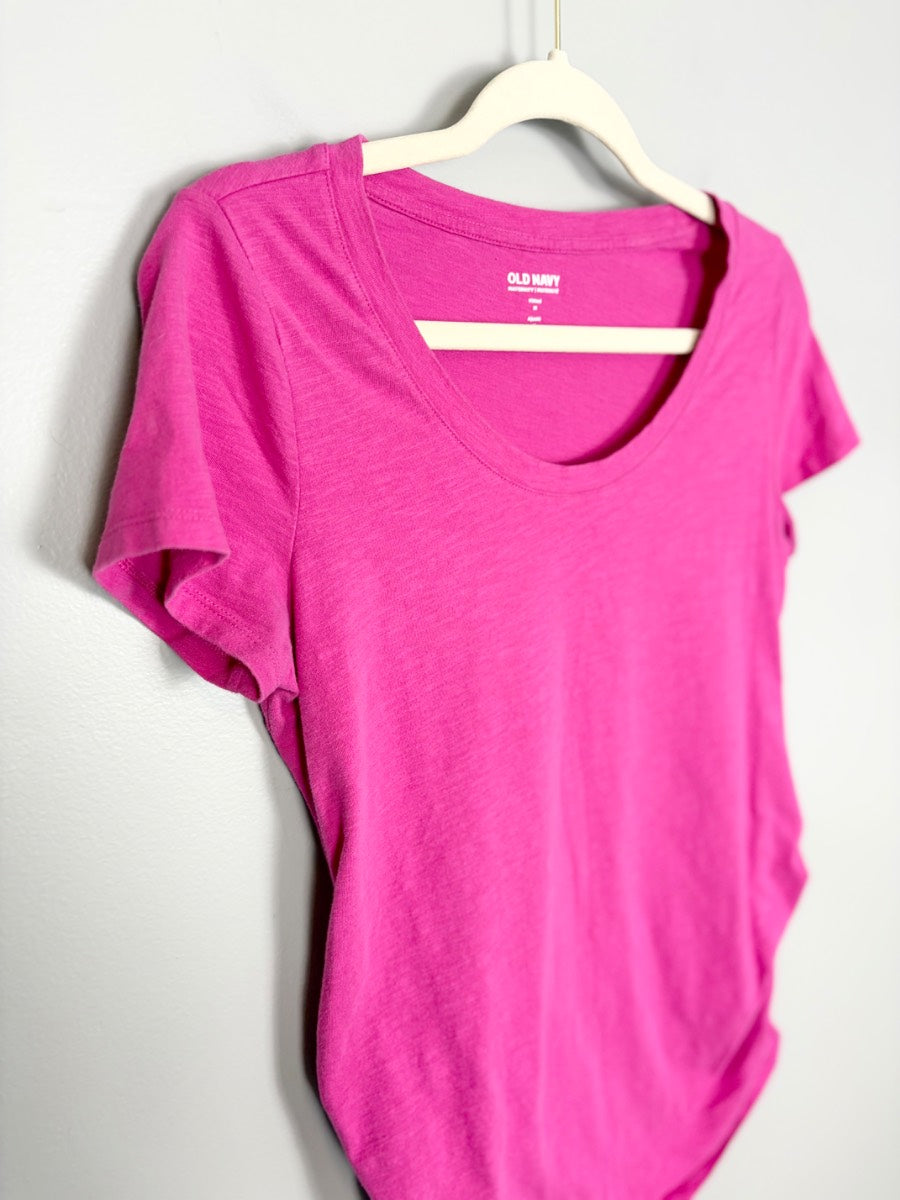 M - Old Navy Classic Hot Pink Scoop Tee