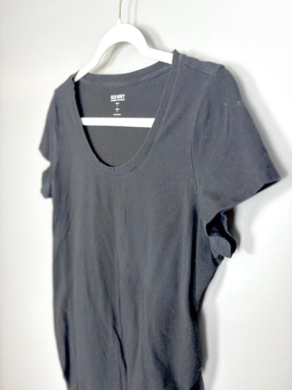 L - Old Navy Black Scoop Neck Tee