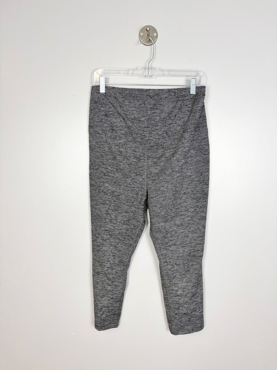 L - Old Navy Active Grey Striped Leggings