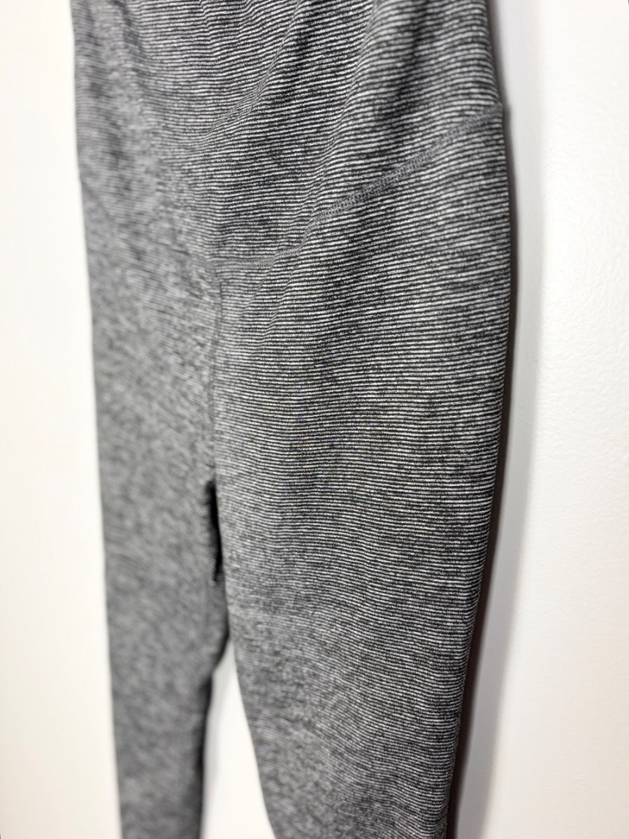 L - Old Navy Active Grey Striped Leggings