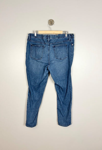 XL - Ingrid & Isabel Mid Wash Low Panel Skinny Jeans