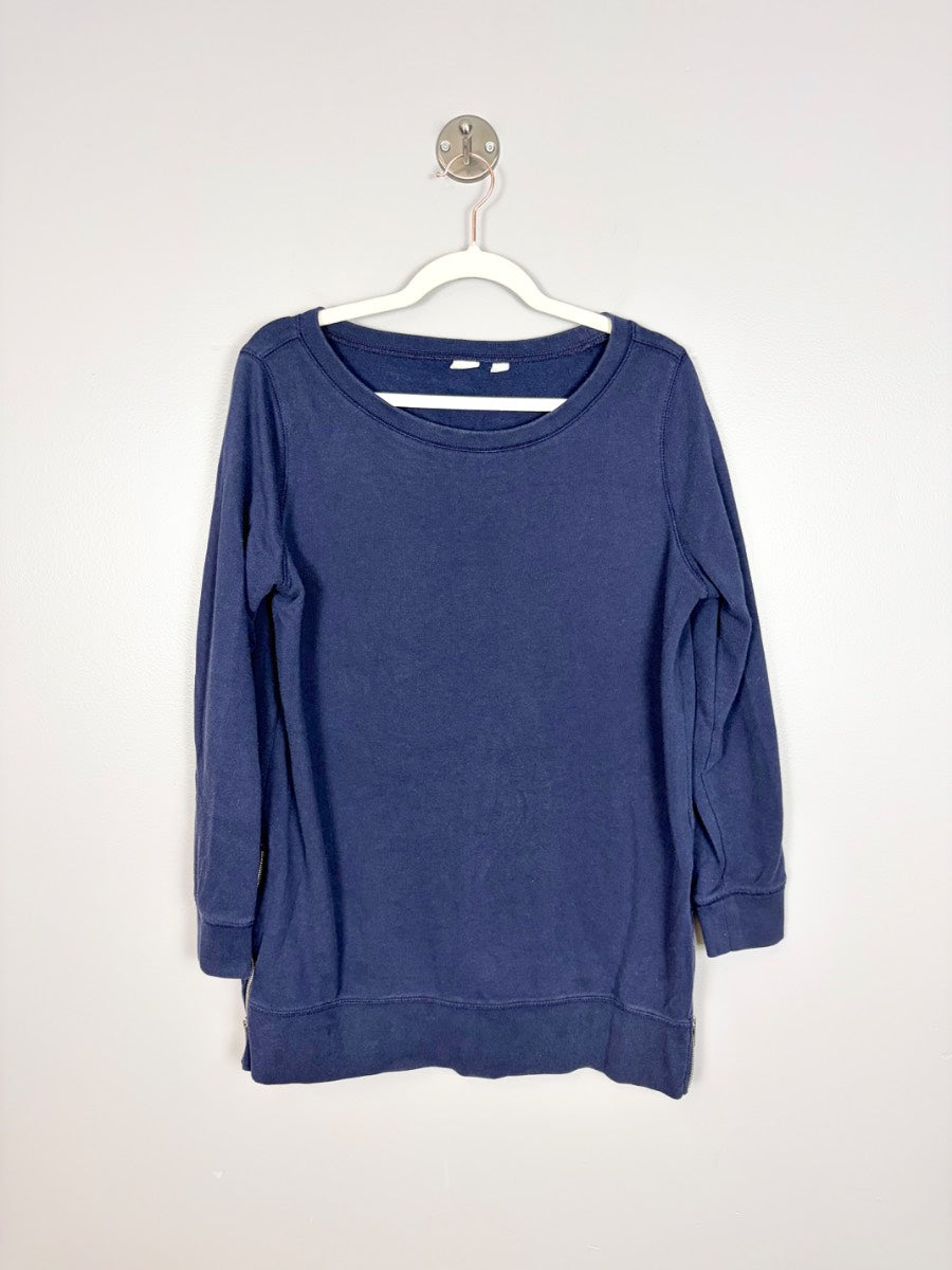 M - Gap Navy Light Sweater