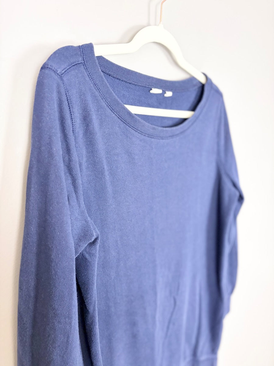 M - Gap Navy Light Sweater