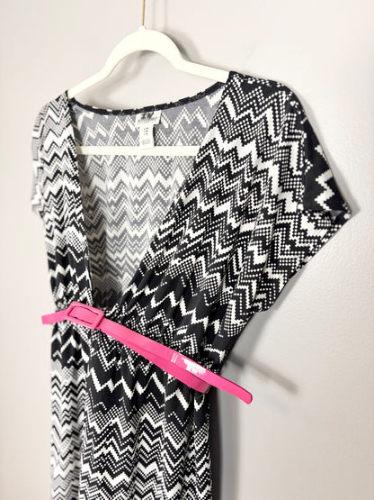 M - Motherhood Geometric Print Belt Detail Blouse