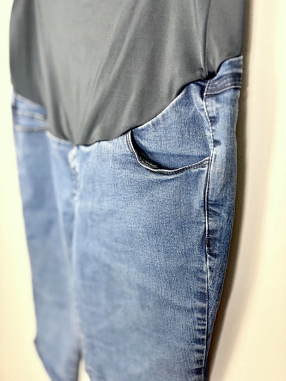 XL - Thyme Slim Fit Denim Capris